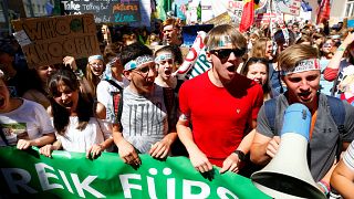 Miles de activistas intentan ocupar una mina de carbón en Alemania