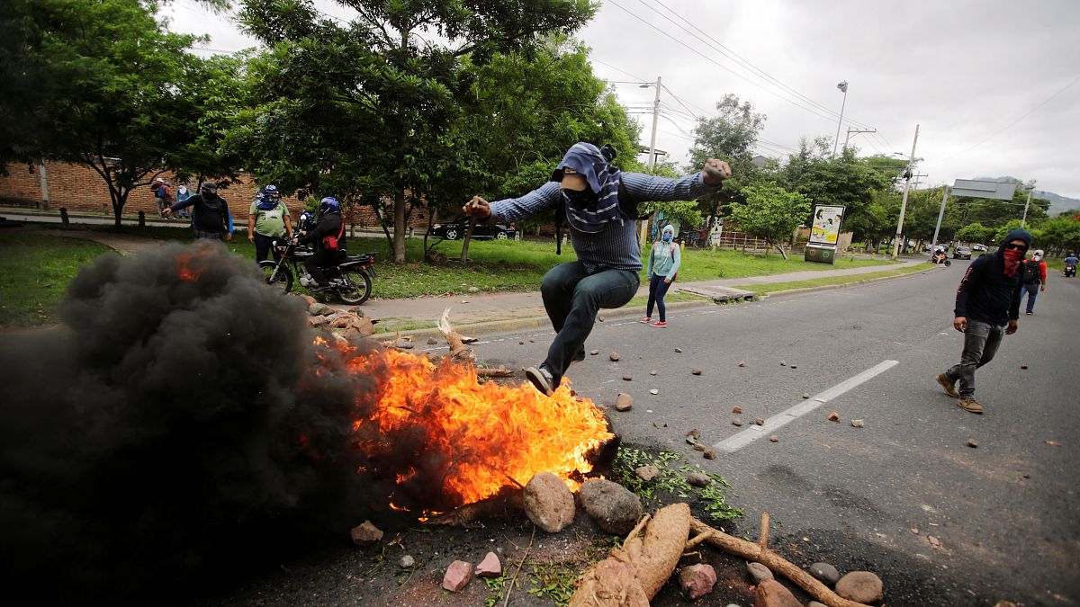 Honduras ordena un despliegue militar ante las protestas