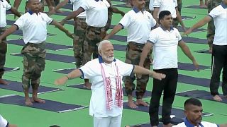 Индия: нам всем поможет йога