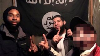 أمنية برفع راية داعش فوق البيت الابيض تتسبب في إدانة رجلين 