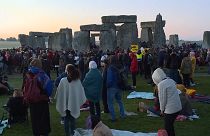 İngiltere: Stonehenge'de binlerce kişi yaz gündönümünü karşıladı
