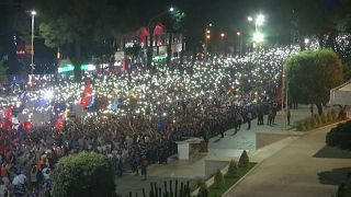 En Albanie, les manifestants réclament toujours la démission du premier ministre Edi Rama