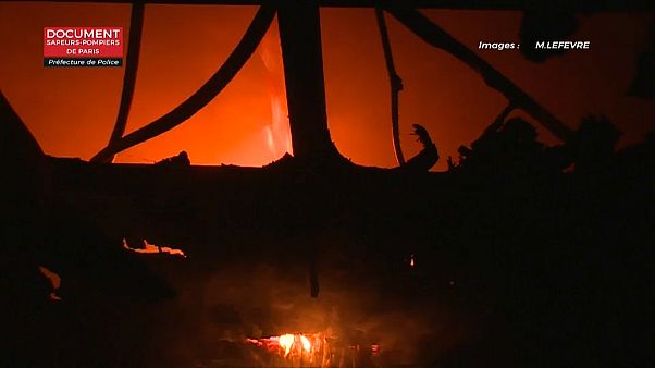 Halálos háztűz Párizsban Halálos háztűz Párizsban