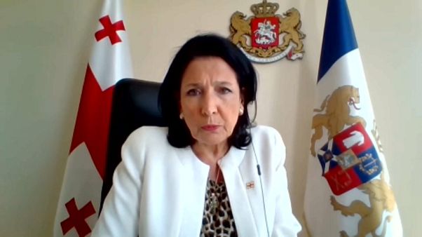 Nach Massenprotesten: Georgische Präsidentin Zourabichvili auf Deeskalations-Kurs Nach Massenprotesten: Georgische Präsidentin Zourabichvili auf Deeskalations-Kurs