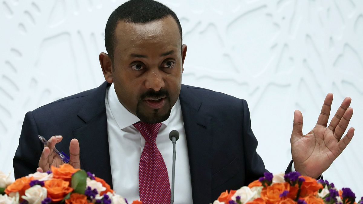 رئيس الوزراء الإثيوبي أبي أحمد يتحدث في مؤتمر صحفي في أديس أبابا يوم 28 مارس آذار 2019