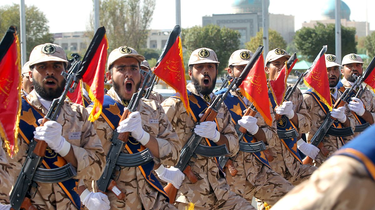 جنرال إيراني يحذر من وقوع صراع في منطقة الخليج 