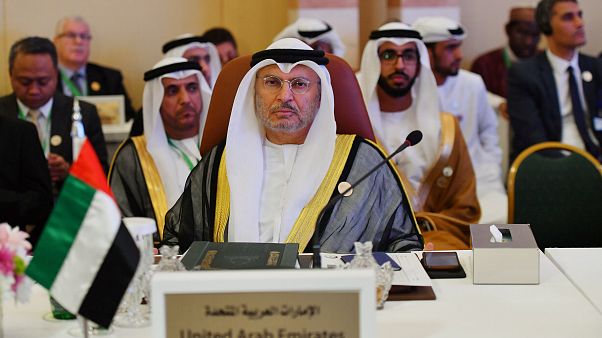 الإمارات: السودان يطوي صفحة حكم البشير والإخوان المسلمين بالتحول إلى الحكم المدني الإمارات: السودان يطوي صفحة حكم البشير والإخوان المسلمين بالتحول إلى الحكم المدني
