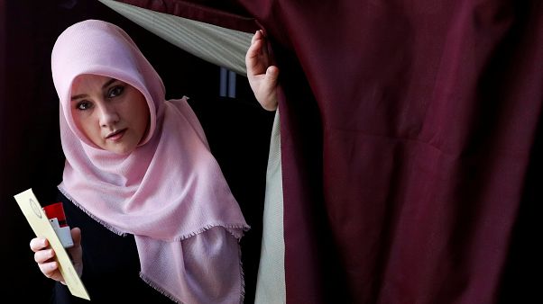 Istanbul, elezioni-bis: chiuse le urne, tra poco il nuovo sindaco Istanbul, elezioni-bis: chiuse le urne, tra poco il nuovo sindaco