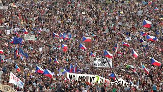 Çekya'da Kadife Devrimi'nden sonra en büyük halk hareketi: Başbakana istifa çağrısı
