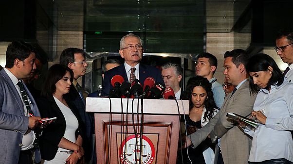 YSK Başkanı Sadi Güven: İtiraz süreçleri bittiğinde, mazbata hak edene teslim edilecektir YSK Başkanı Sadi Güven: İtiraz süreçleri bittiğinde, mazbata hak edene teslim edilecektir