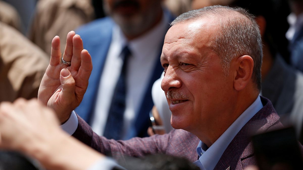 Cumhurbaşkanı Erdoğan, Ekrem İmamoğlu'nu tebrik etti