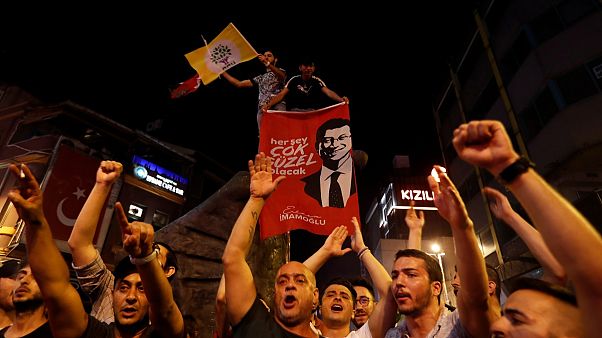 Historische Bürgermeisterwahl: Erdogans AKP verliert Istanbul Historische Bürgermeisterwahl: Erdogans AKP verliert Istanbul