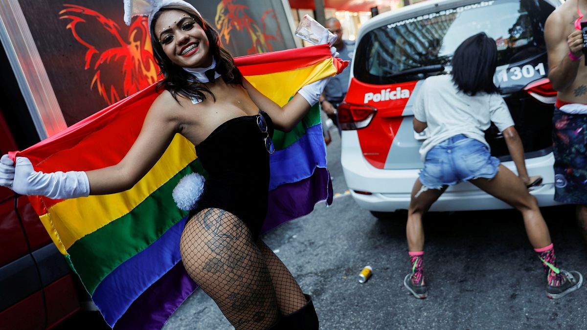 Multidão na "Gay Pride" de São Paulo