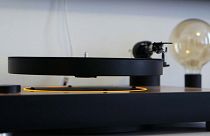 The designer says the lack of motor makes for a crisper, clearer sound