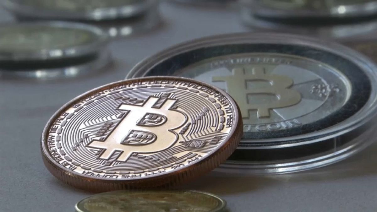 Bitcoin mantém-se em alta