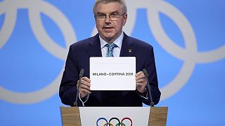 IOC-Präsident Thomas Bach verkündet den Austragungsort der Olympischen Winterspiele 2026