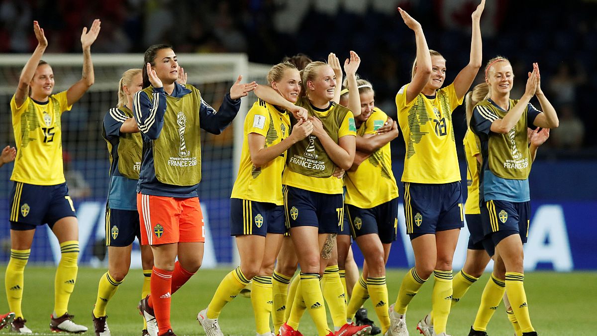 US and Sweden head to the quarter-finals