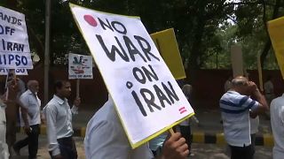 شاهد: مظاهرات ضد زيارة بومبيو إلى الهند.. وواشنطن تسعى لبناء تحالف ضد إيران