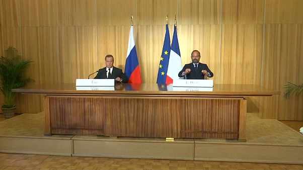 França apela à Rússia para implementar os acordos de Minsk França apela à Rússia para implementar os acordos de Minsk