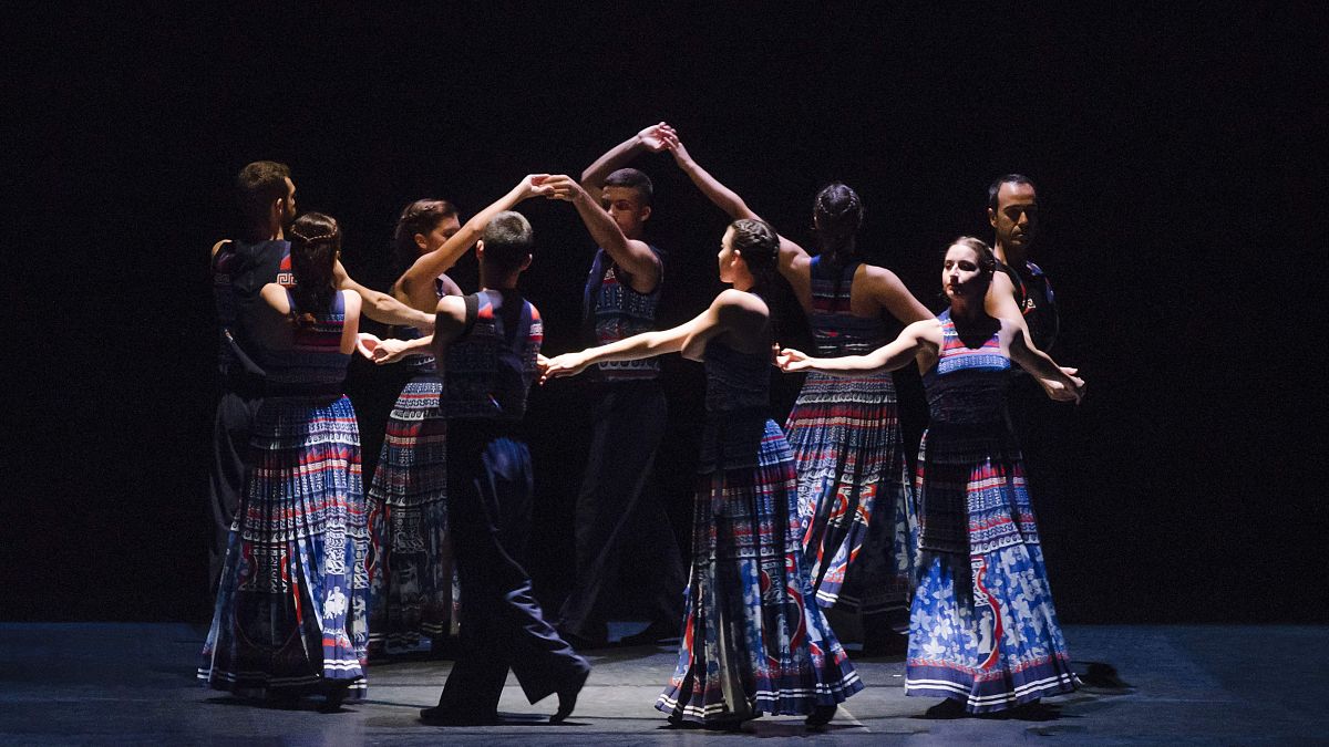 «The Thread»: Ο Ράσελ Μάλιφαντ και οι ελληνικοί παραδοσιακοί χοροί