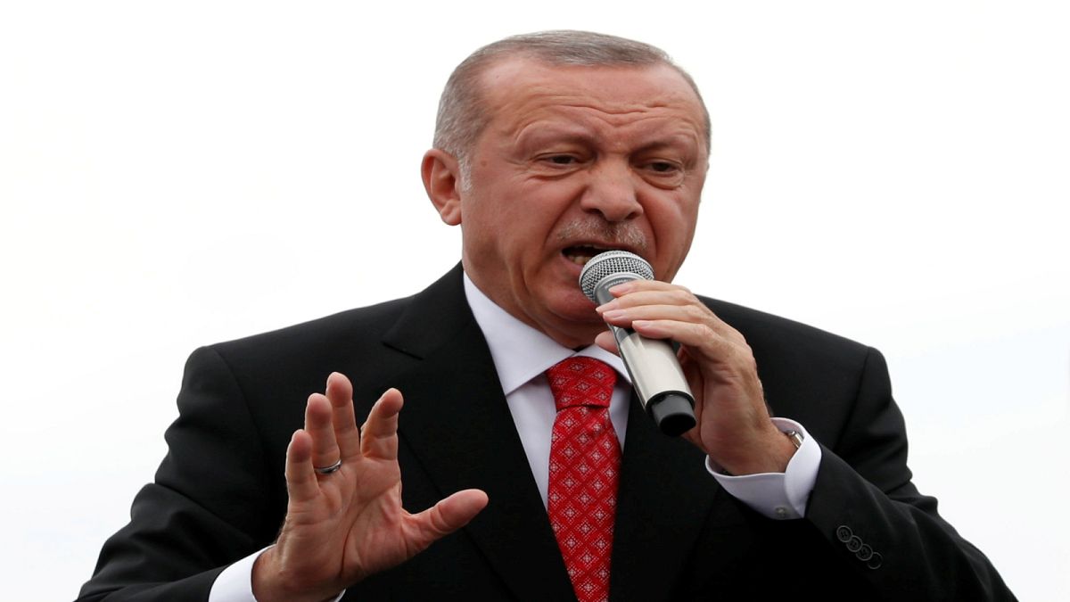 الرئيس التركي رجب طيب أردوغان يتحدث في اسطنبول يوم 19 يونيو حزيران 2019. تصوير: مراد سيزار - رويترز