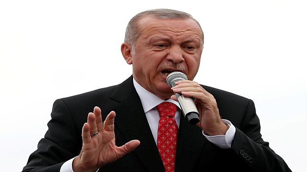 الرئيس التركي رجب طيب أردوغان يتحدث في اسطنبول يوم 19 يونيو حزيران 2019. تصوير: مراد سيزار - رويترز الرئيس التركي رجب طيب أردوغان يتحدث في اسطنبول يوم 19 يونيو حزيران 2019. تصوير: مراد سيزار - رويترز