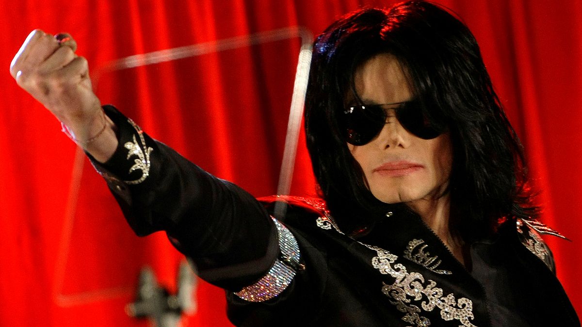 Fotoğraf galerisi: 10. ölüm yıl dönümünde pop müziğin efsanesi Michael Jackson