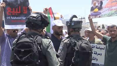 Palestinians protest amid controversial workshop on Middle East peace