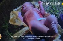 Video | Yol kenarına atılan poşetten yeni doğmuş bebek çıktı