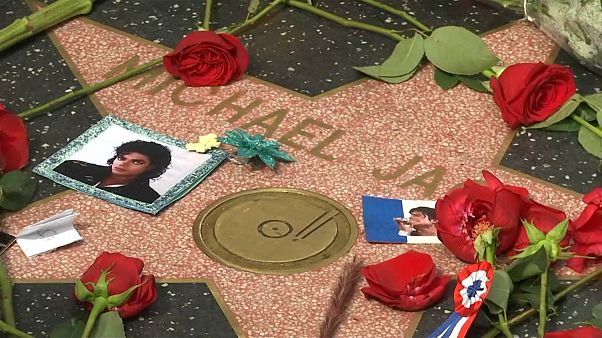 Dix ans après, et malgré une image écornée, Michael Jackson garde ses fans Dix ans après, et malgré une image écornée, Michael Jackson garde ses fans