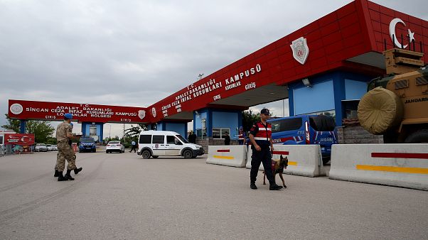 Kara Harp Okulu darbe davasında karar açıklandı Kara Harp Okulu darbe davasında karar açıklandı