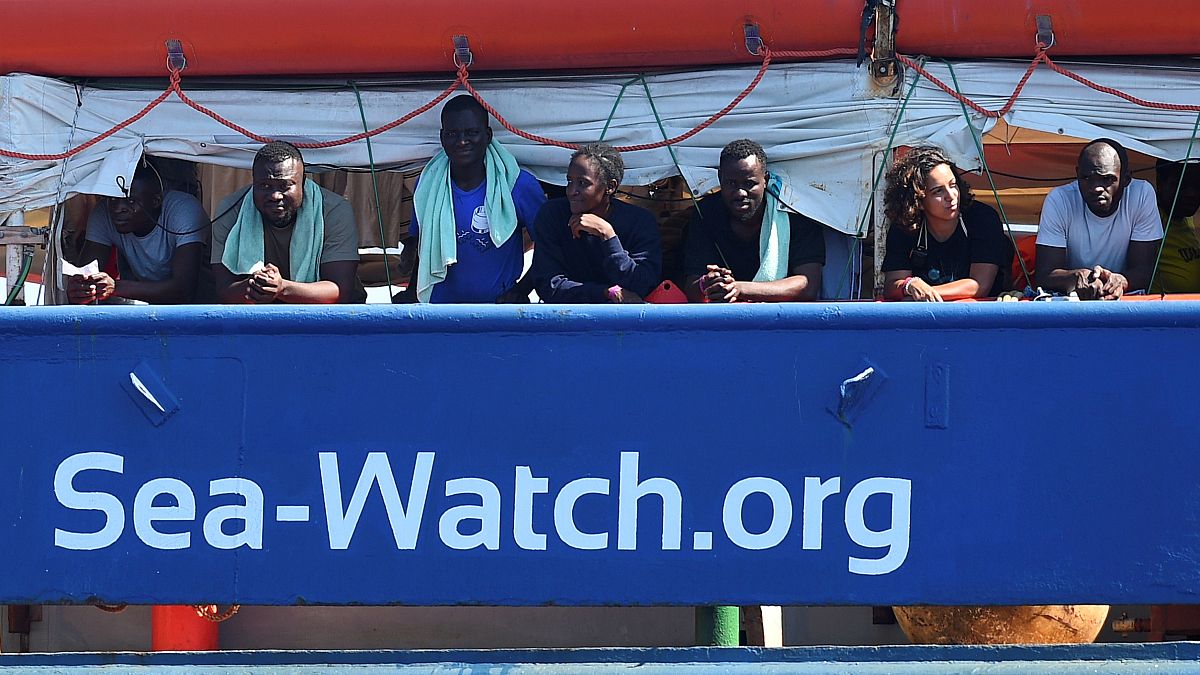 Rettungsschiff "Sea Watch 3" vor Lampedusas Hafen gestoppt
