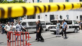 Το ΙΚΙΛ ανέλαβε την ευθύνη για τις επιθέσεις αυτοκτονίας στην Τύνιδα