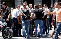 Tunus'un başkentinde iki intihar saldırısı: En az bir ölü, 10 yaralı