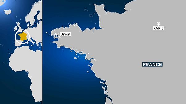 Sparatoria davanti a moschea di Brest, due feriti Sparatoria davanti a moschea di Brest, due feriti