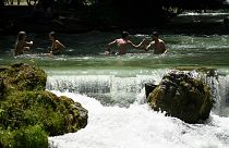 موج گرما؛ مجوز شنا و حمام آفتاب با سینه لخت در شهر مونیخ