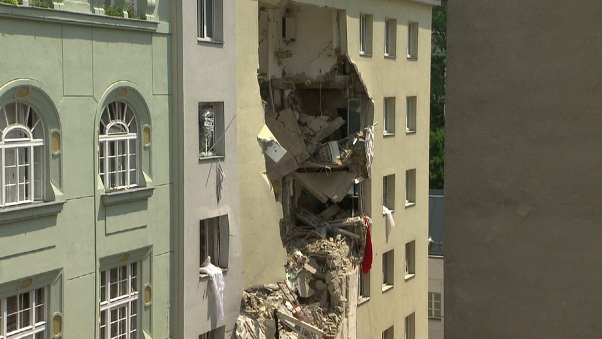 Explosion in Wien: Zwei Tote aus Trümmern geborgen