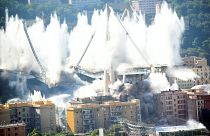 Felrobbantották a tavaly összeomlott genovai híd maradványait