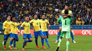 Brasil derrota Paraguai nos penáltis