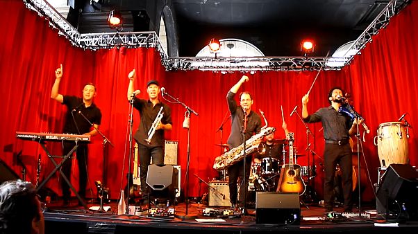 Orkesta Mendoza traz a América Latina à Europa Orkesta Mendoza traz a América Latina à Europa
