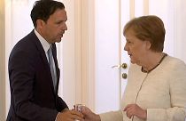 Alman basını Merkel'in sağlığı konusunda endişeli: 'Şansölye'nin durumu ne kadar kötü?'