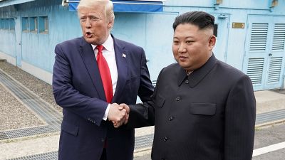Kim Dzsongun átvitte a határon Donald Trumpot
