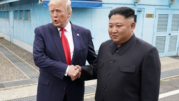 Kim Dzsongun átvitte a határon Donald Trumpot Kim Dzsongun átvitte a határon Donald Trumpot