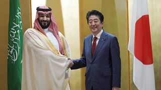 شینزو آبه برای کاهش وابستگی عربستان به نفت به بن‌سلمان قول همیاری داد