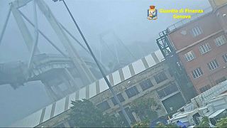شريط فيديو يوثّق لحظة انهيار جسر جنوة في 14-08-2018 