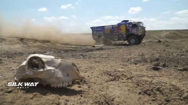 Rajtra kész a Selyemút Rally Rajtra kész a Selyemút Rally