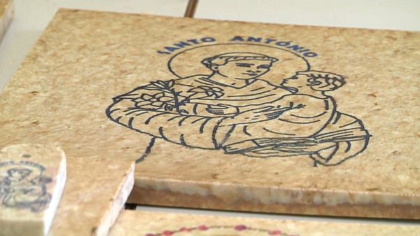 Empresa de azulejos dá nova vida ao plástico Empresa de azulejos dá nova vida ao plástico