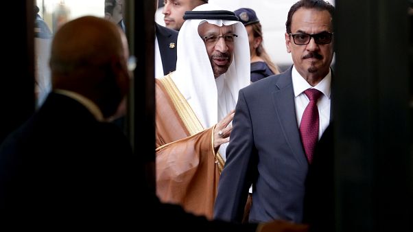 OPEC: marad a csökkentett olajkitermelés OPEC: marad a csökkentett olajkitermelés