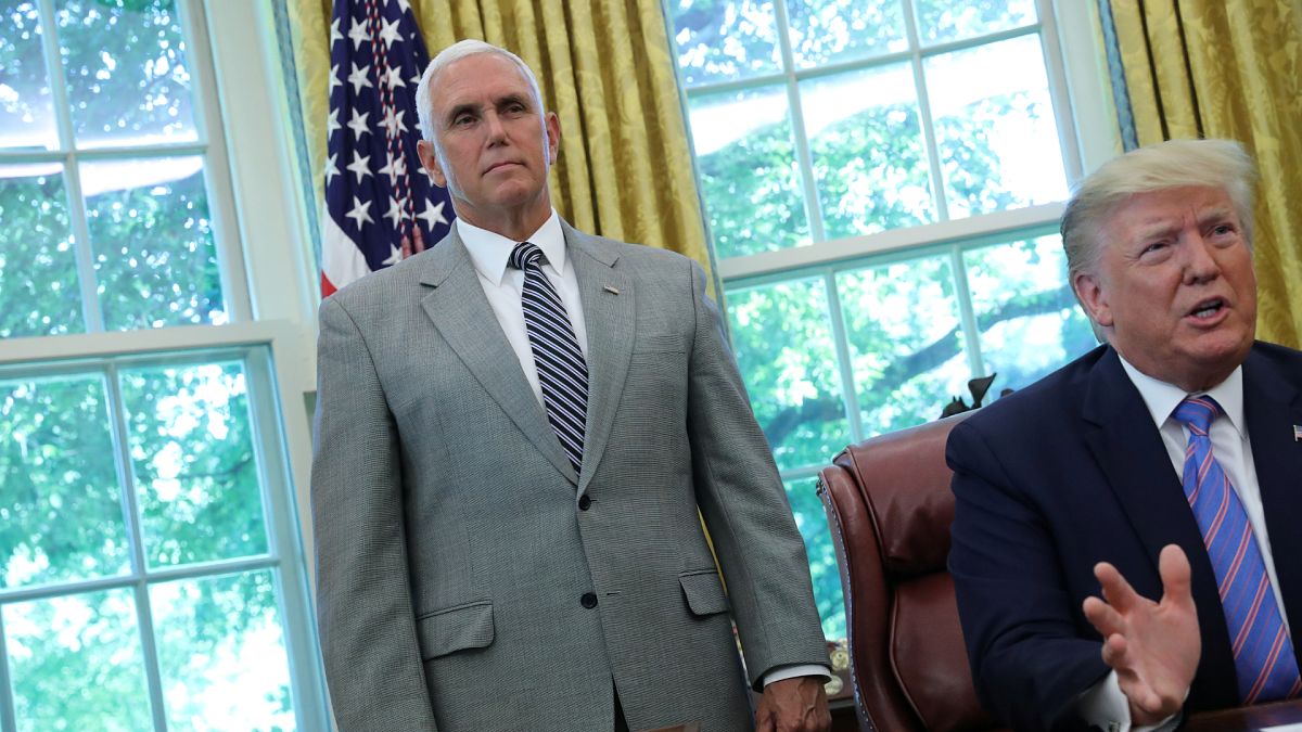 ABD Başkan Yardımcısı Mike Pence son anda seyahatini iptal etti, Beyaz Saray "acil durum" yok dedi 
