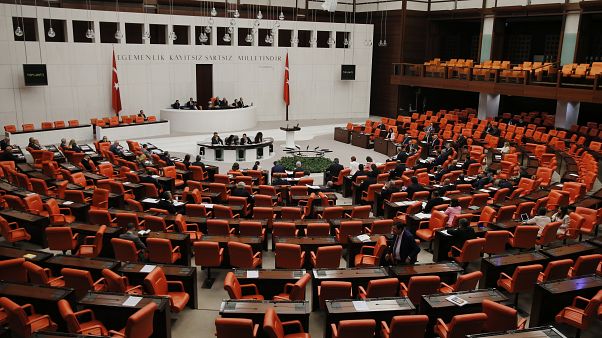 Türkiye Büyük Millet Meclisi (TBMM) Genel Kurulu, TBMM Başkanvekili Celal Adan başkanlığında toplandı. ( Doğukan Keskinkılıç - Anadolu Ajansı ) Türkiye Büyük Millet Meclisi (TBMM) Genel Kurulu, TBMM Başkanvekili Celal Adan başkanlığında toplandı. ( Doğukan Keskinkılıç - Anadolu Ajansı )